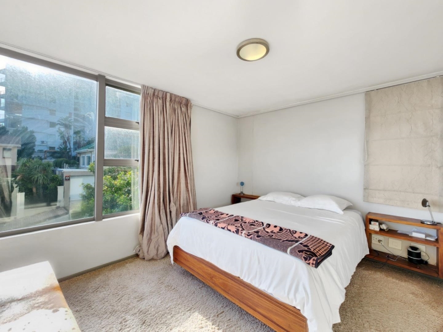 To Let 2 Bedroom Property for Rent in Sea Point Western Cape